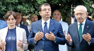 Kemal Kılıçdaroğlu'na Mücahit diyen Saadet Partili bir abla vardı!

Ona söyleyin 
Kılıçdaroğlu'nun sağ kolu Canan Kaftancıoğlu diyor ki;

(Haşa) Namaz kılmasın cennette boş yer kalmamış!