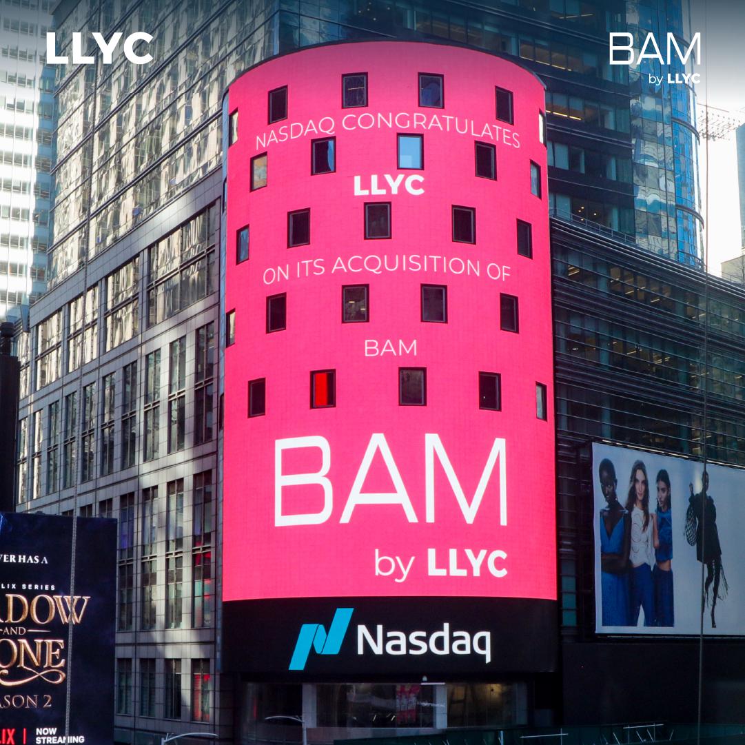 ¡Estamos en #TimesSquare! la adquisición <a href="/BAMtheagency/">BAM</a> 💣 sale a la calle en esta pantalla del edificio Nasdaq. #NY #LLYCBAM 
Conoce más aquí 👉 ow.ly/ES7a104B07k