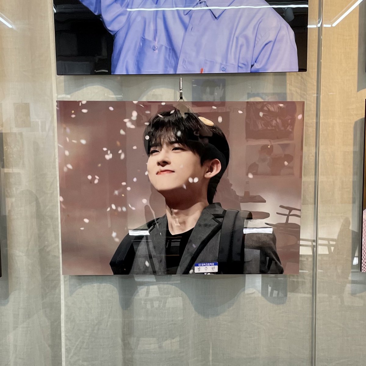 Romantic_utopia's tweet photo. 나의 사진 제자(?) 물���이의 전시 ◠‿◠ 
넘 멋져요,,, 외관도 내부도 멋쟁이 👍🏻
최고의 생카 👍🏻 최고의 찍덕 👍🏻
최고의 고양이단 👍🏻🐈‍⬛💕
@mulbbull 
#언제나_���_나의_행복이야
#숩프의_날
#빅톤 #정수빈 #VICTON #JUNGSUBIN https://t.co/6o5uGrXc94