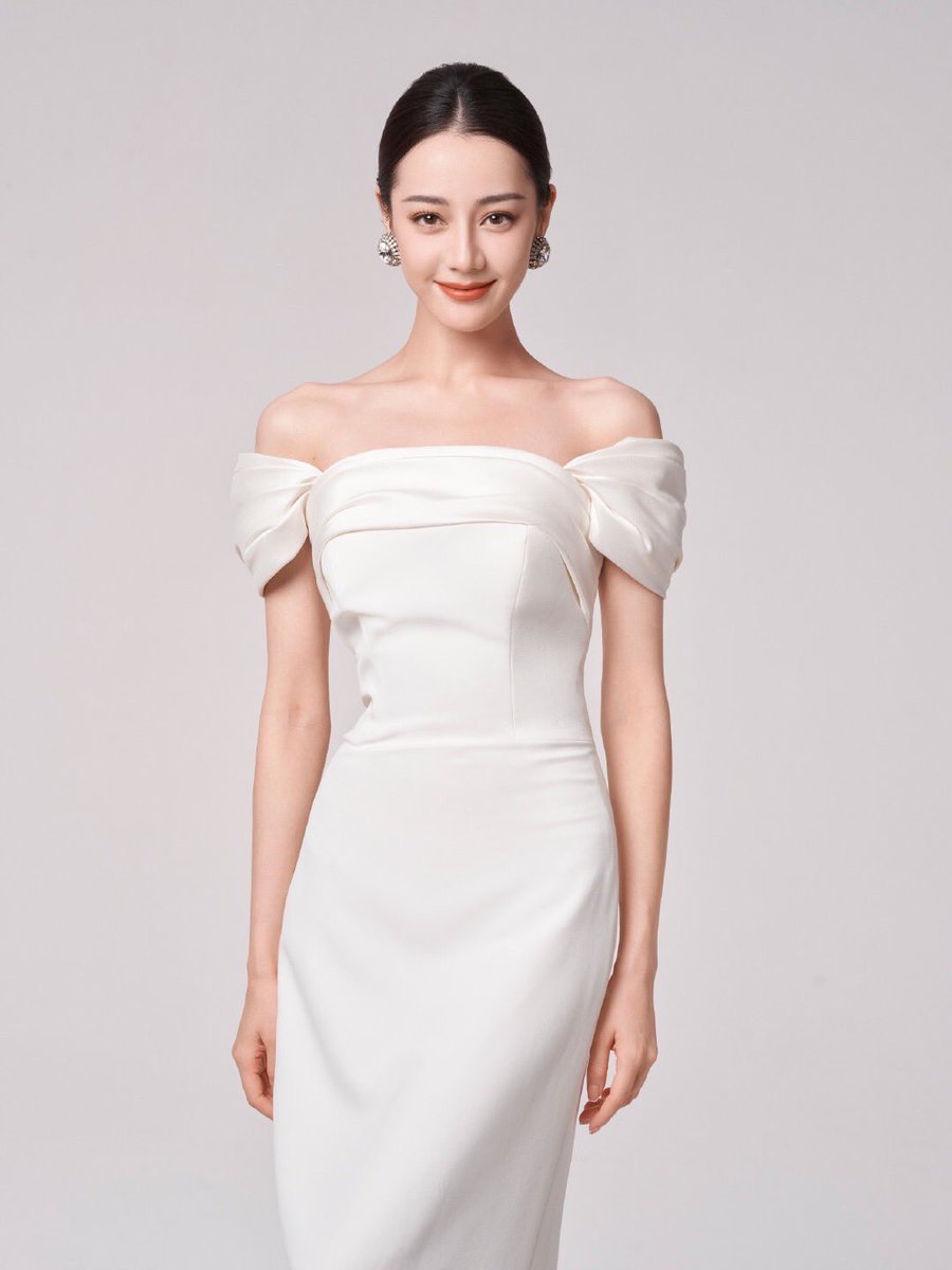 chuu_nnp's tweet photo. Dilraba studio weibo update
🎁สีขาวบริสุทธิ์ อ่อนโยนและสง่างาม #ตี๋ลี่เร่อปา สวมชุดเปิดไหล่กระโปรงหางเงือก แบบเรียบง่าย ยิ้มอย่างสง่างามบอกความเป็นตัวเอง มาต้อนรับเดือนเมษาไปด้วยกัน😍😍😍😍😍
cr.嘉行迪丽热巴工作室
#Dilraba #Dilireba #迪丽热巴 https://t.co/rY2Ag8A0Cy