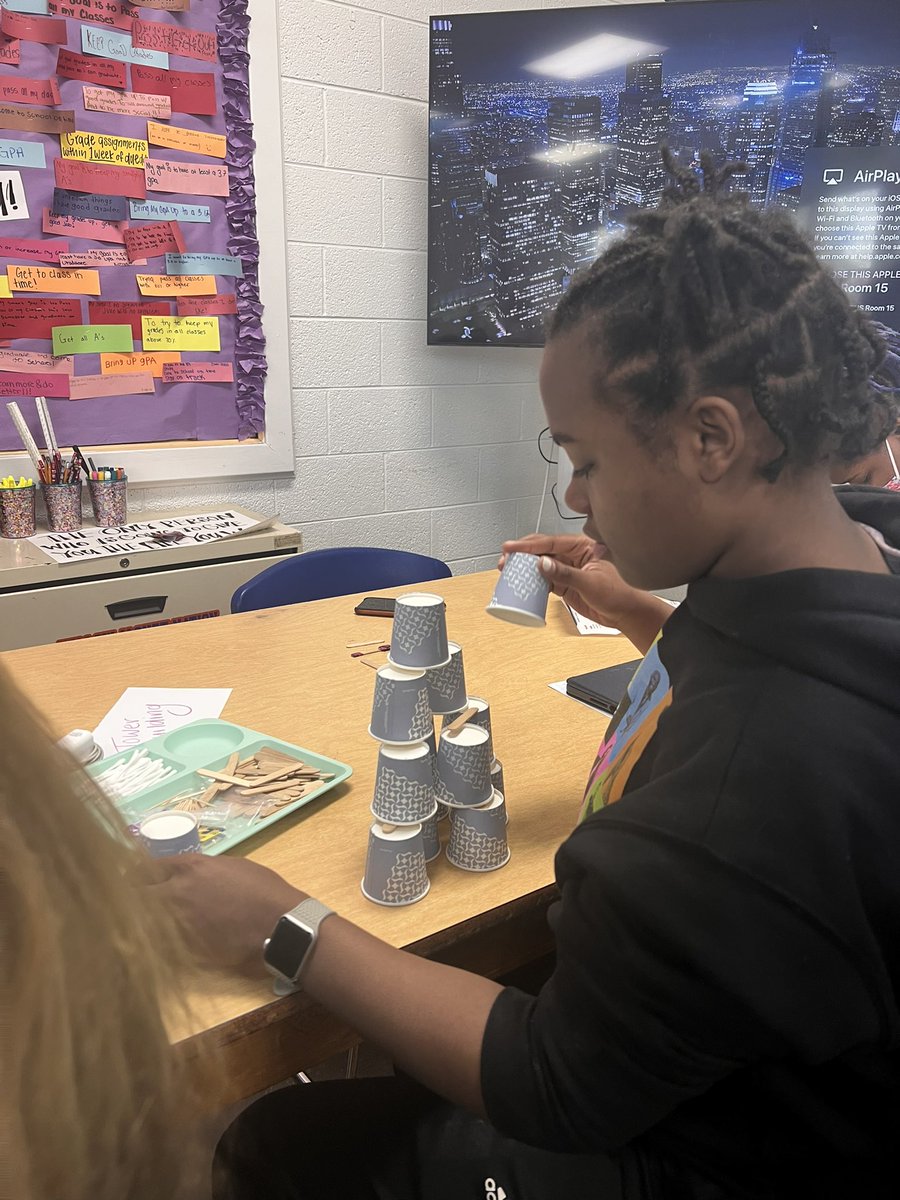 Sarah Dellinger tweet media