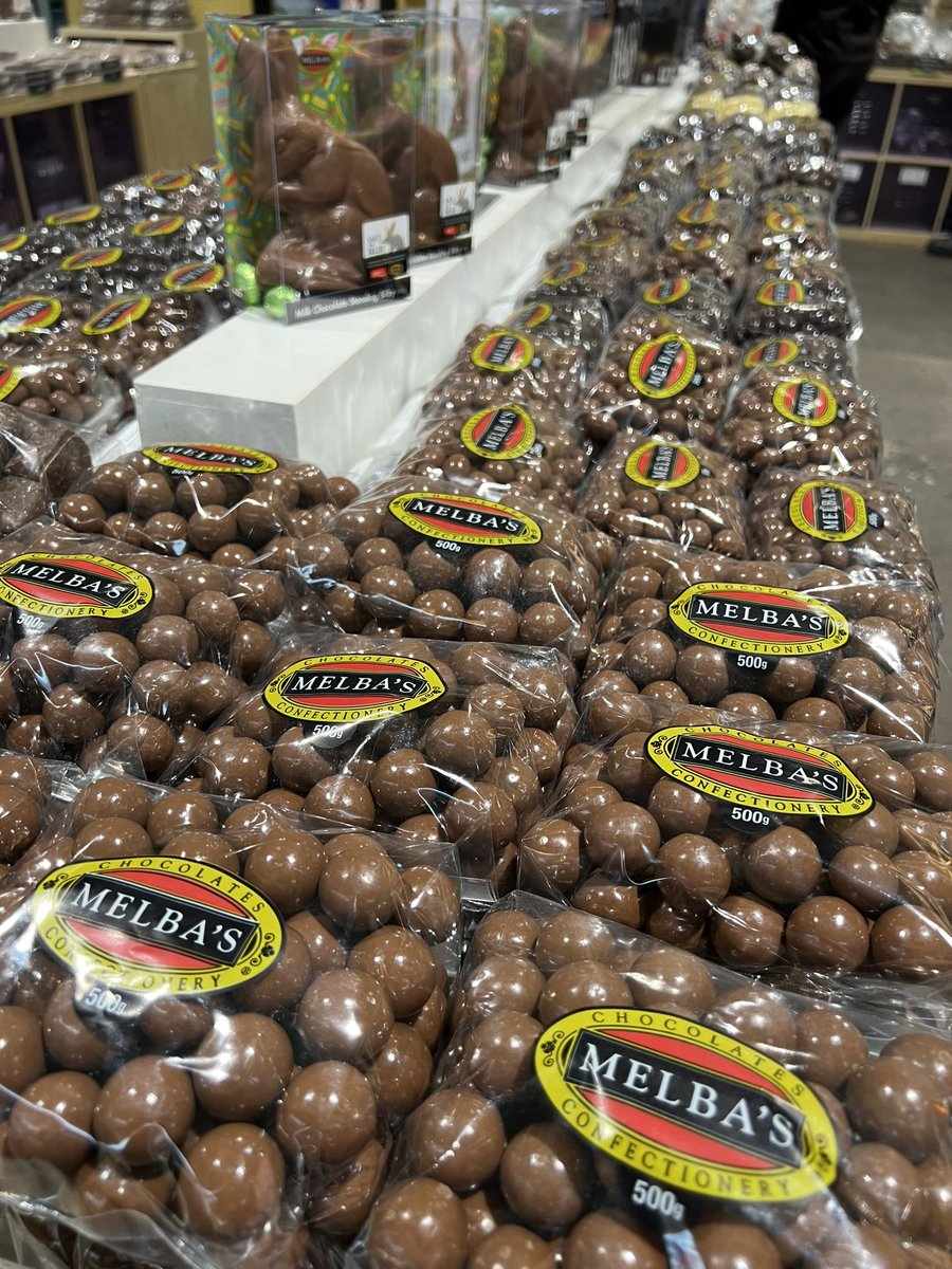 EEMontgomery1's tweet photo. Melba’s Chocolate Factory, Woodside SA. I just went to look. Promise. #chocolate #cantresist #vacation2023 #WritingCommunity https://t.co/Kd688Y8kGJ