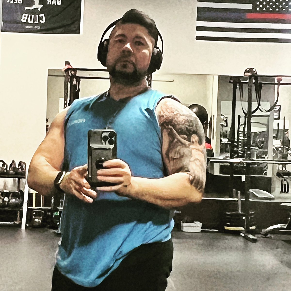 ArevaloRay's tweet photo. 50 Round the corner so keep working. #MYFRIDAYNIGHT #ISYMFS #STILLWORKTODO #THEYEAROF50 #SNAPFITNESSHEBRON https://t.co/PQPikOwUQR