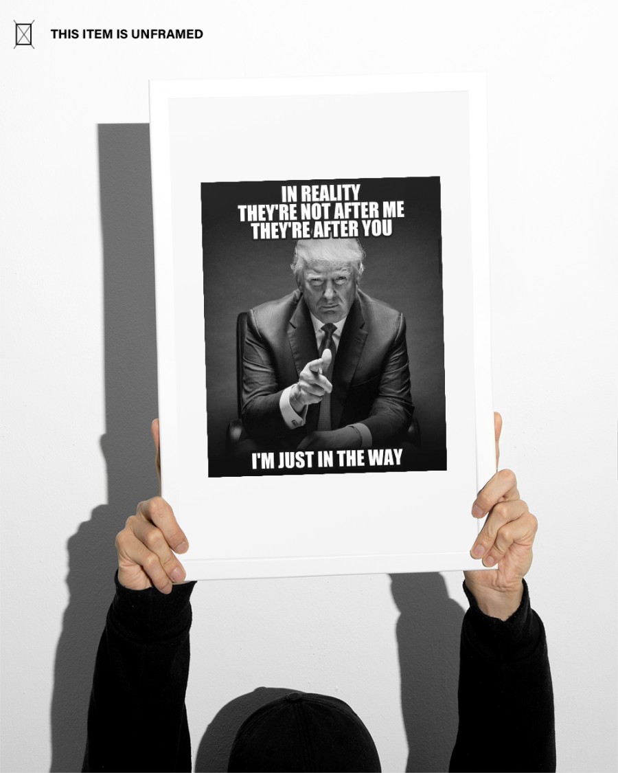 Simo03852218's tweet photo. @AnneSim59450038 IN REALITY THEY'RE NOT AFTER ME THEY'RE AFTER YOU
I'M JUST IN THE WAY shirt
https://t.co/bK8XkNWTpT https://t.co/vDLOGF1rE7