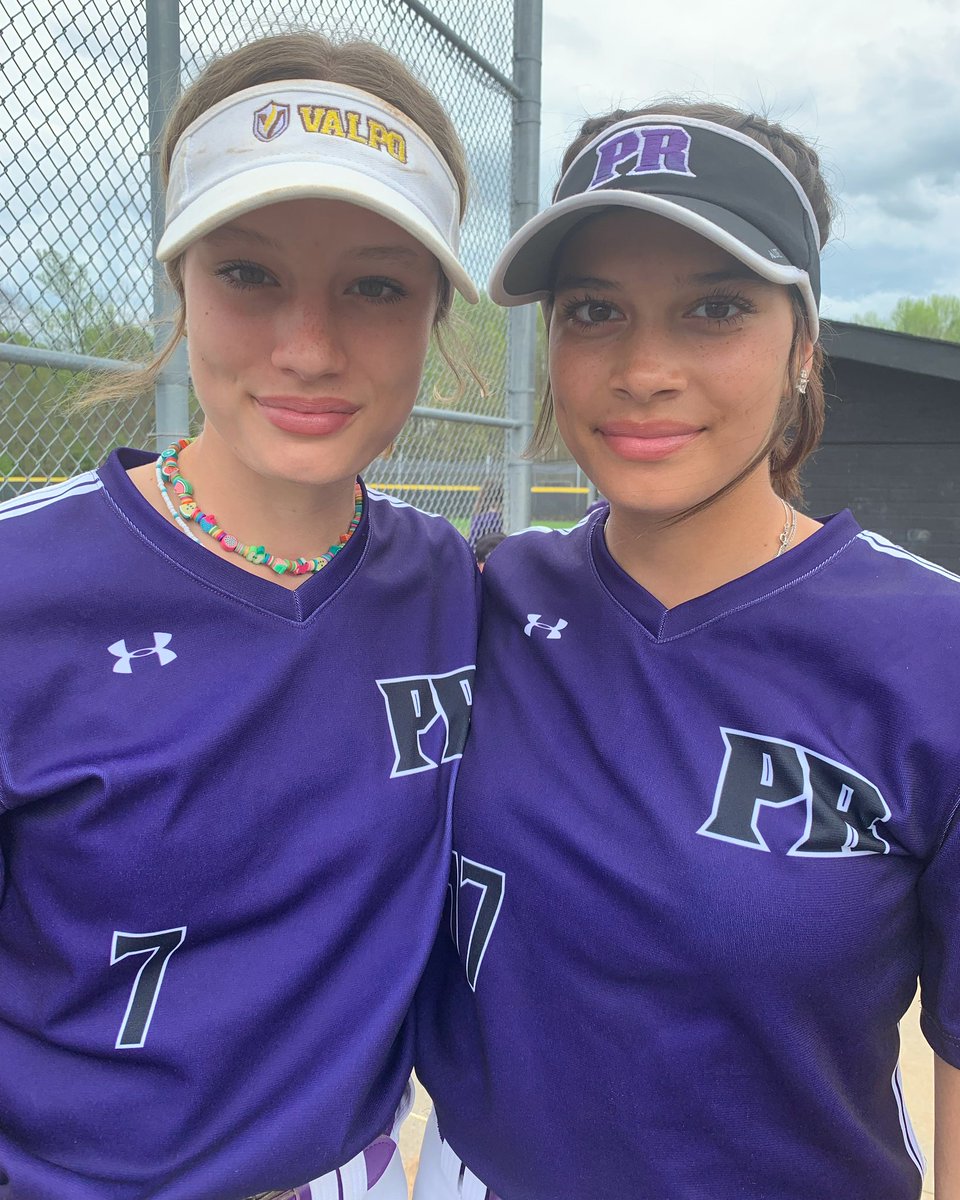 Kayla Purdy (2024 grad - Valpo Commit) with a 2-run HR tonight for her sisters birthday! Keep working Kayla! So excited for summer with these sisters! #family @KaylaPurdy27