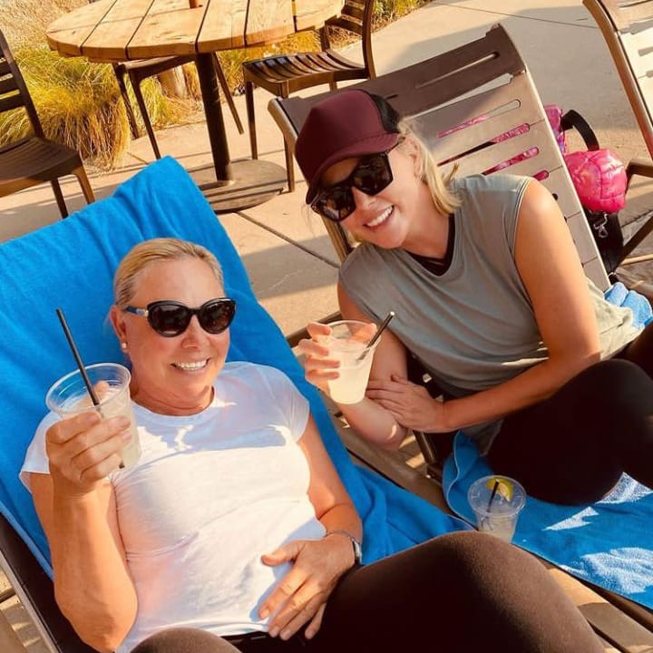 Charlizect's tweet image. 