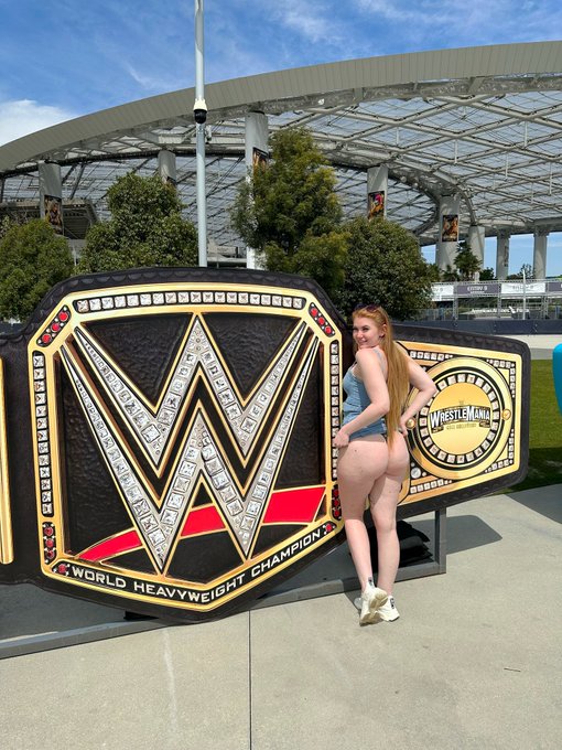 2 pic. Had a nice visit to SoFi Stadium before wrestlemania tomorrow!! Anyone else going?? https://t