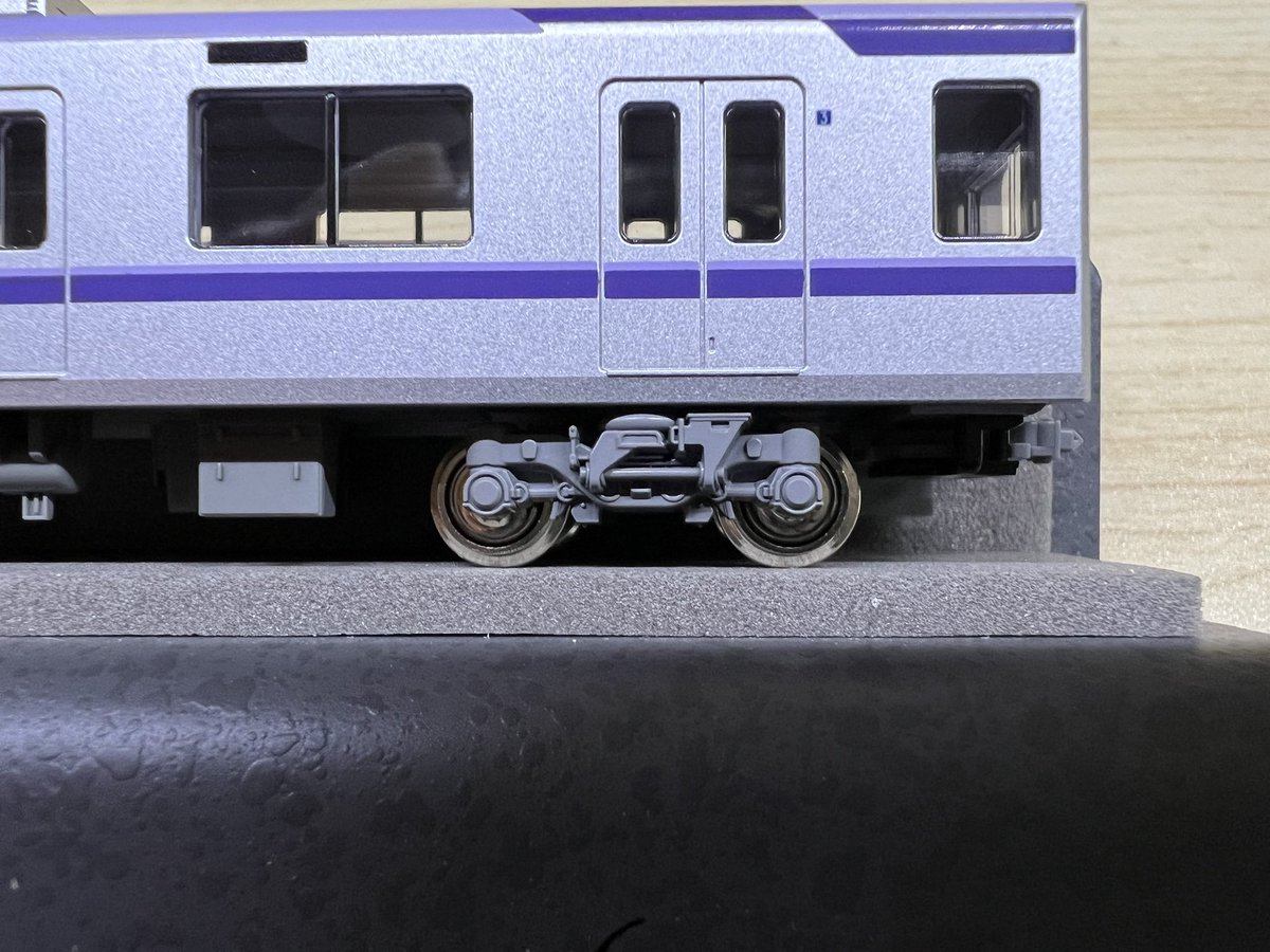 DEHA5022's tweet photo. 先日の3D鉄道模型まつりで購入した、さにきワークス（@snk_works ）さんのPQモニタリング台車を塗装〜取付。
これはかなり良いのではないでしょうか❗

#PQモニタリング台車
#さにきワークス
#18000系 https://t.co/AH2kD6LVu4