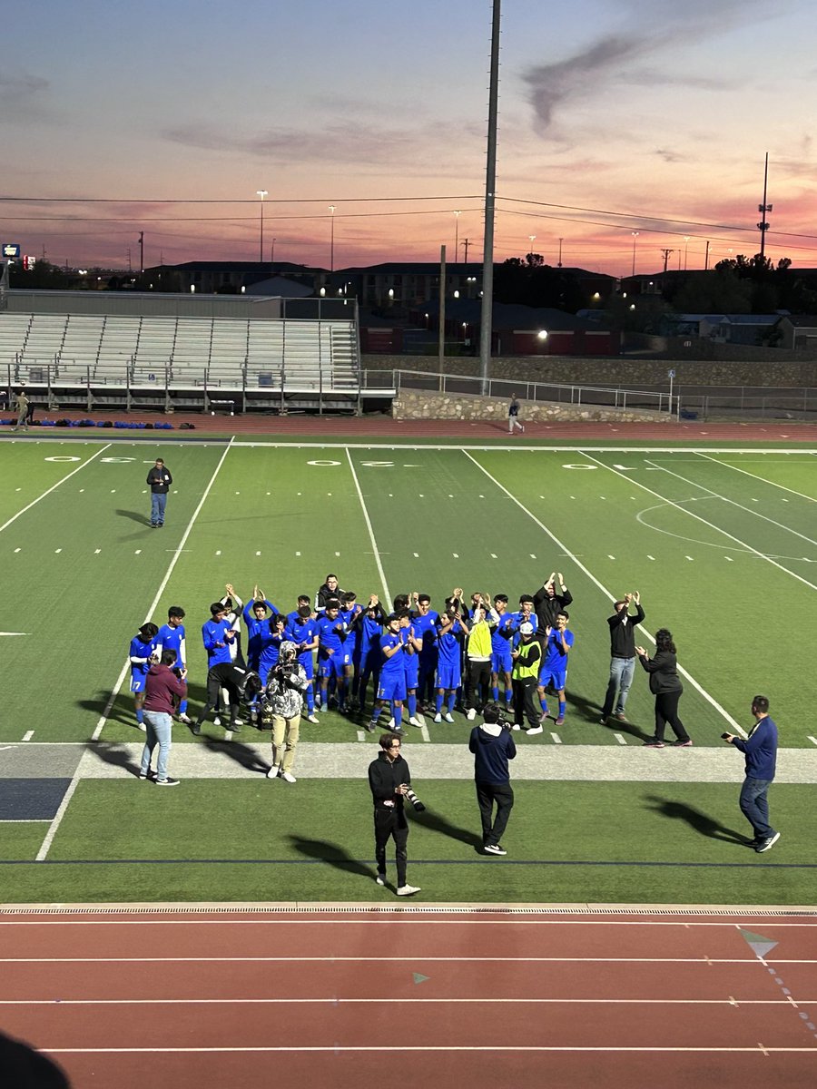 What a beautiful day of winning!!!
Sweet 16 bound for boys and girls ⚽️
🥎 gets the dub as well! Not to mention some growth during training! #SanEliNation #SEHStheBest #YoSiLeVoy #EAGLEStrong