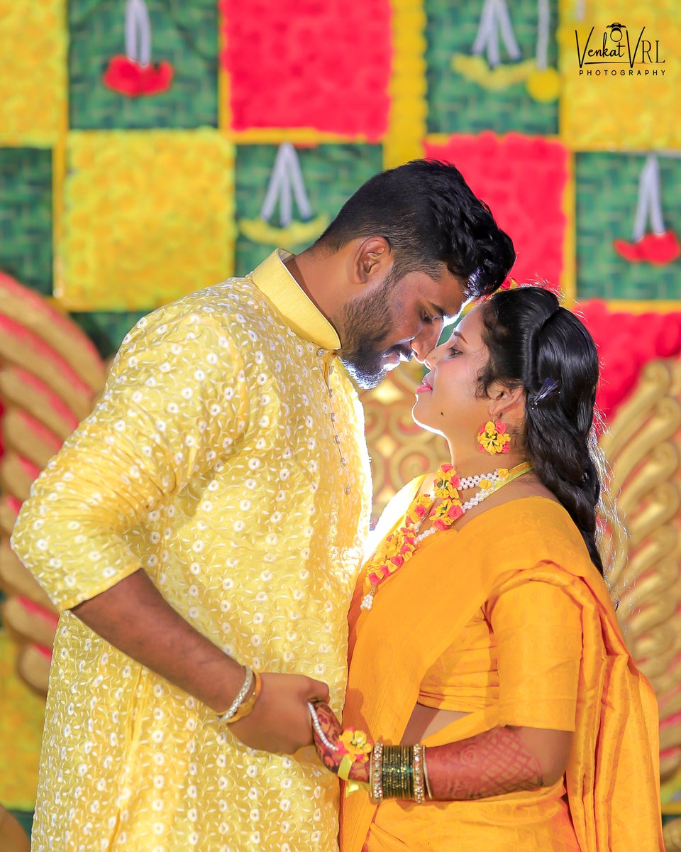 Let us Freeze Your moments 🥰

Shot By - @venkatvrlphotography

 .

.

.

#VenkatVrl_Photography
#haldiceremony #haldicopule #raichur #lovestory #bridetobe #loveislove #weddingphotographer #teluguwedding  #preweddingshoot #bride #groom #love #kiss #weddingday