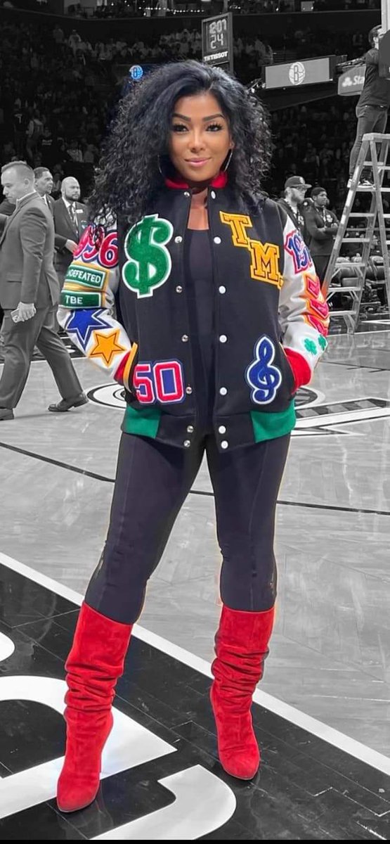 b5f852bfbb48426's tweet image. RIH #kitchie #floydmayweather Personal Assistant 💔🙏🏾