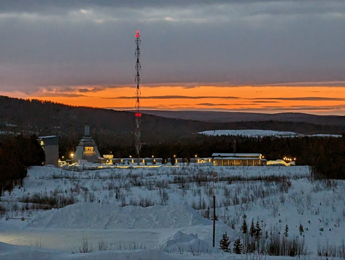 Good Morning! We are in hot countdown for #REXUS 29! In the early morning our #Daedalus2Team went into countdown. Courently we are waiting for good weather to continue with the countdown!