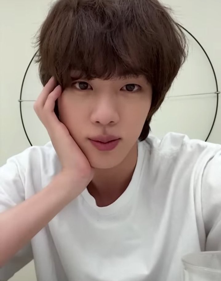 jingallery's tweet photo. JIN’S APRIL MESSAGE 💌 https://t.co/BbmB3PHBWJ