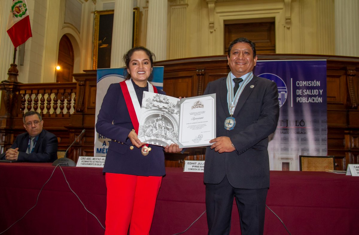 JulonEdhit's tweet photo. 🏅Desde la #ComisiónDeSaludYPoblación realizamos un merecido reconocimiento a los  #TecnólogosMédicos, por su destacada labor en el ejercicio de la profesión dentro de las 6 áreas que abarca la Tecnología Médica, y por su valiosa contribución a la salud pública peruana.🇵🇪 https://t.co/DWDkFC9bTo