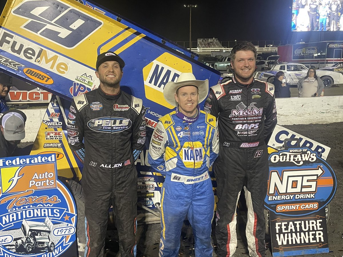 Tonight’s @FederatedAP Texas Outlaw Nationals podium at Devil’s Bowl: 🥇@BradSweet49 (@KKRdirt) 🥈@bmracing19 (Murray-Marks) 🥉@JacobAllen1a (@sharkracingWoO)