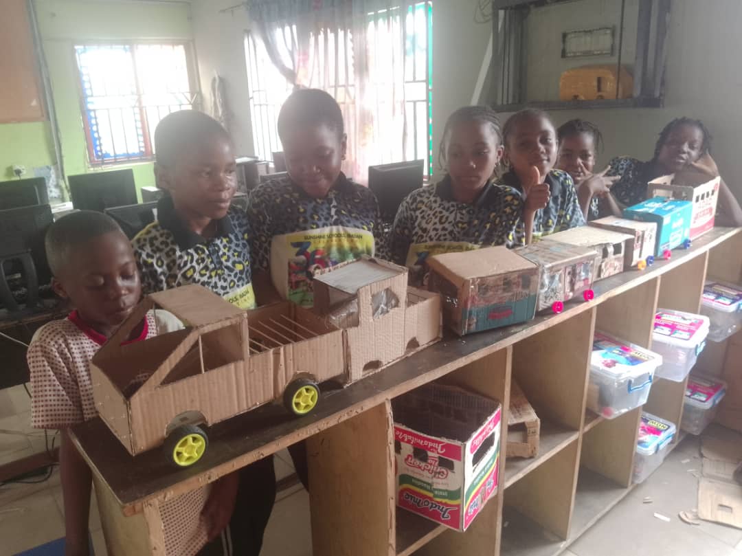 AdebanjoDimeji's tweet image. Wow. I Inspired younger generation to create, build and explore. #codingandrobotics
#AI #cashthemyoung #kids #tomorrowleaders