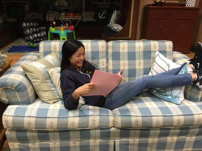 here&rsquo;s a never-before-seen photo of me on the set of fuller house so you know it&rsquo;s me after the blue<a href="/tag/thehungergames"class="tags"><span>#thehungergames</span></a><a href="/tag/theballadofsongbirdsandsnake"class="tags"><span>#theballadofsongbirdsandsnake</span></a>