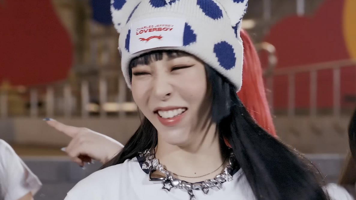MBYLOOKS's tweet photo. the cutest hamster in the entire universe

#MOONBYUL #문별 #MAMAMOOplus https://t.co/XO8fIY0jTK