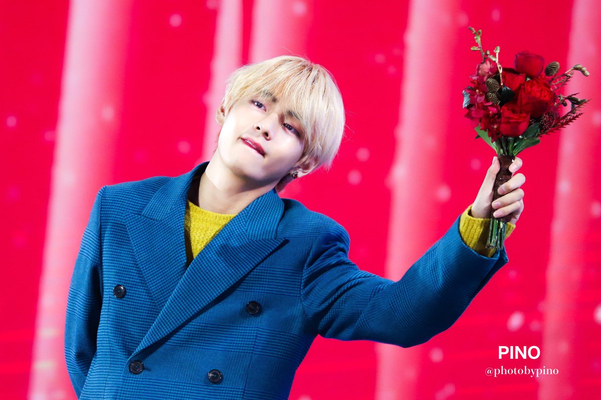 PurpleTaeChile's tweet photo. Old pics of TAEHYUNG for April Fool Day 👻 - Part 3

#뷔 #태형  #Taehyung #BTSV #방탄소년단뷔 

@BTS_twt 

© pino &amp; enhypen_yjw_ https://t.co/ROborxfQBO