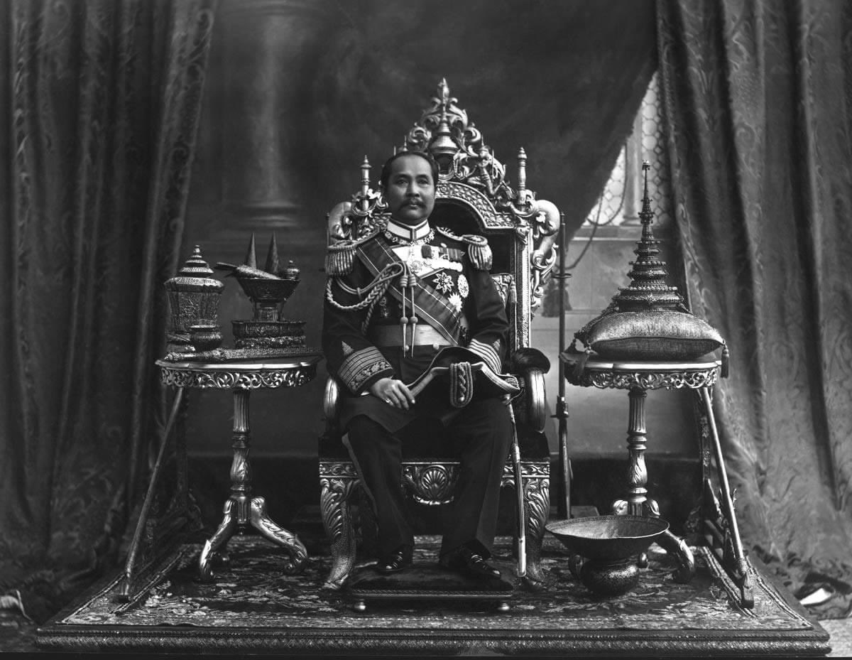 vnomenon's tweet photo. ๑ เมษายน #วันเลิกทาส

"...ประเพณีทาษที่มีอยู่ในพระราชอาณาจักรสยาม เปนเครื่องกีดขวางความเจริญประโยชน์และศุขสำราญของมหาชน จำเปนจะต้องเลิกถอนอย่าให้มีประเพณีทาษภายในพระราชอาณาจักรนี้ กรุงสยามจึงจะมีความเจริญสมบูรณ์เท่าทันประเทศอื่น..." https://t.co/WH0iCIPspx