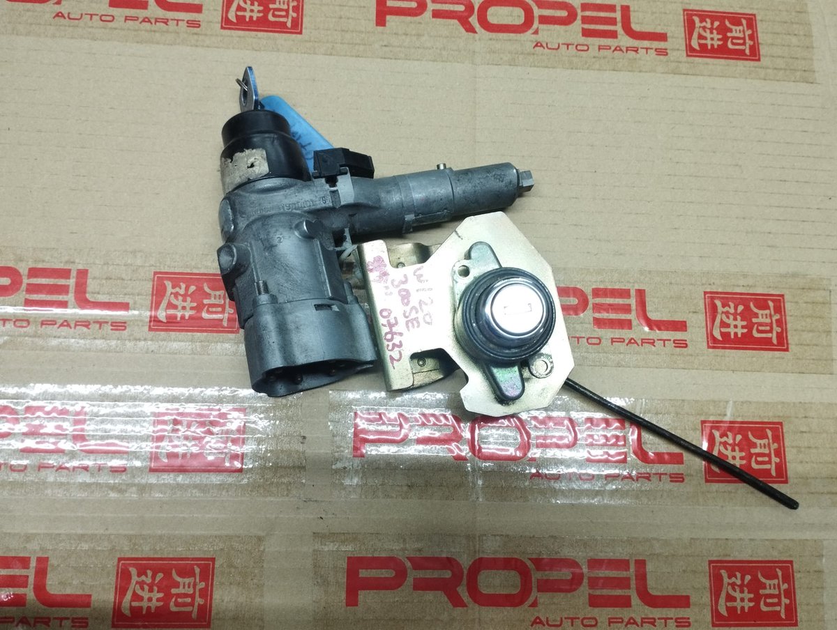 propelauto's tweet photo. Mercedes W126 300SE Ignition Switch & Boot Lock with KEY😍🔑🔐
Ping us & Grab before it's Gone👇😎
#W126 #300SE #IgnitionSwitch #KeySwitch #GenuineParts #SG #PropelAuto #Mercedes #Spareparts #Carparts #Original #MercedesParts #Autoparts #Marketing #DigitalMarketing #Ping #Grab https://t.co/Mw3dlcSGLs