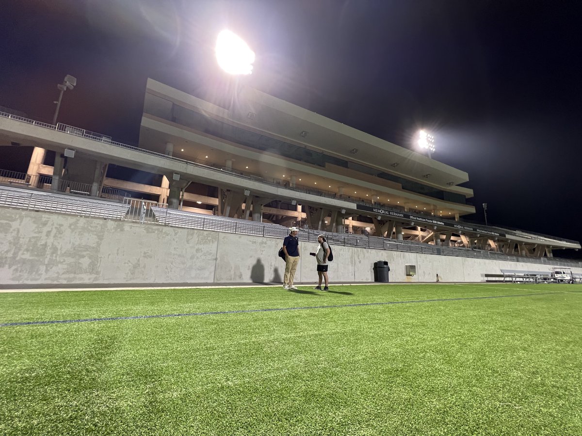 The last two people in an empty stadium after an historic night &amp; INSANE finish at Legacy: <a href="/TylerTyre/">Tyler Tyre</a> doing a banger job as always &amp; <a href="/SLsoccer/">Seven Lakes Men's Soccer</a> Coach Jimmy Krueger trying to put into words what.just.happened. 🤯

No one who witnessed that will ever forget tonight.

#SpartanNation