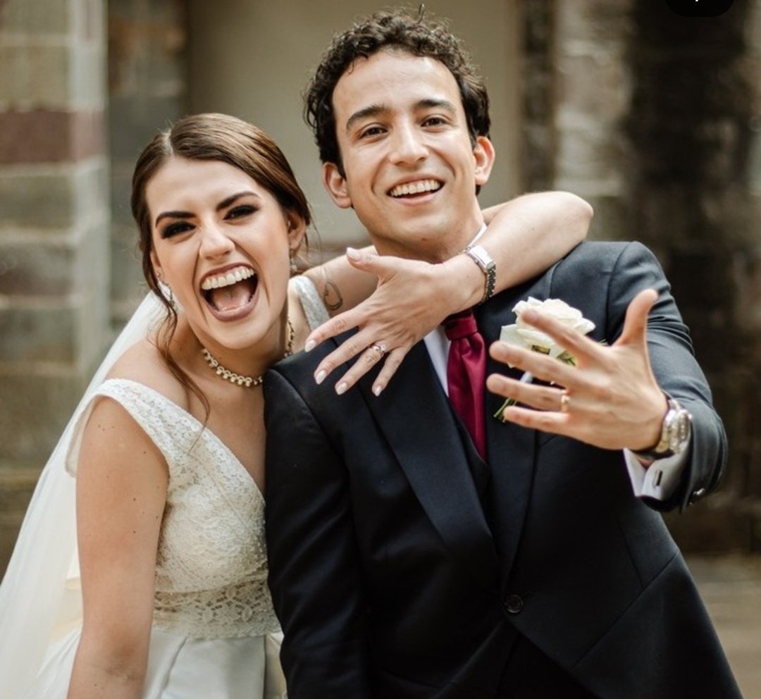 PacoSHdz's tweet photo. Yo también me casé con mi mejor amiga ❤️
@MaayVb https://t.co/cTYoqGbpt7