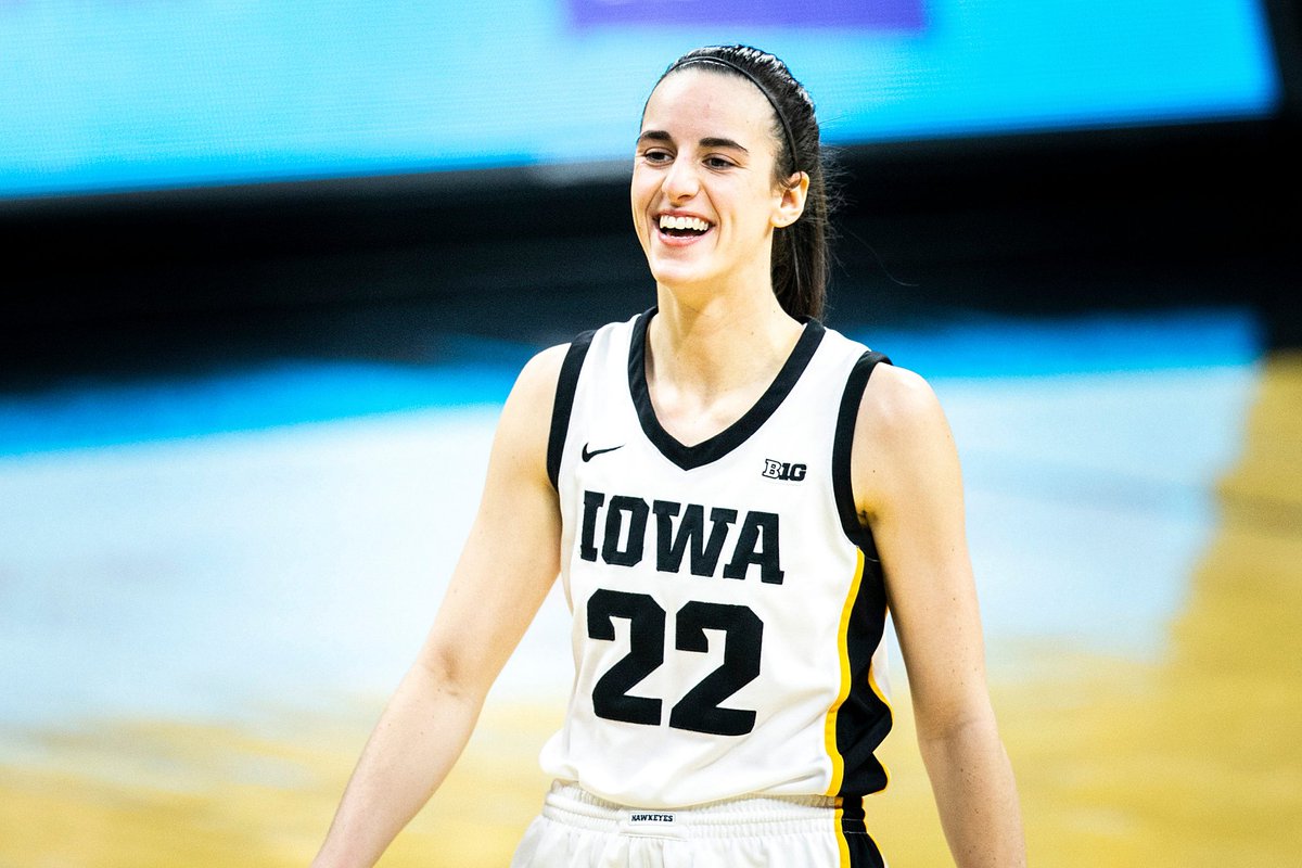 CharronElliott1's tweet photo. This young lady is one of the best college basketball players I have ever seen. 
Caitlin Clark 41 pts, 8 rebounds, 6 assists and scored the last 10 points for #Iowa 
If u love basketball u gotta respect her game !! #NCAAWBB #FinalFour 
Clutch 🥶 😳 https://t.co/qh378qML4N