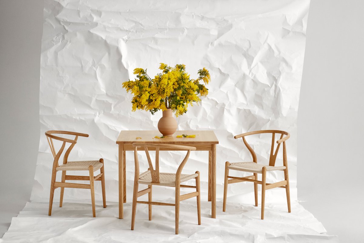 htd_kumamoto's tweet image. CH24 BIRTHDAY EDITION 2023 
販売期間は４月２日までです…
買い逃しがないように！！！
 オーク（オイル仕上げ）
 ダブル平編み
 納期：2023年9月以降に順次お届け。 
#CH24 #Yチェア #カールハンセン
 #ウェグナー #北欧 #北欧家具 

オンラインショップより販売中です 
happy-time-direction.com/SHOP/CA018.html