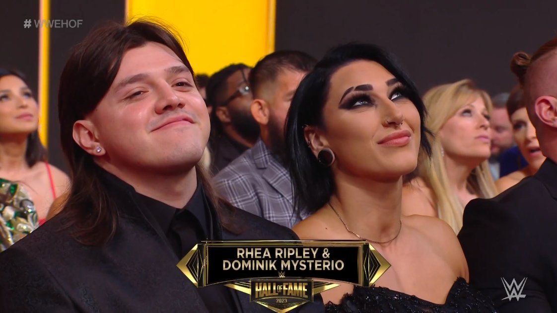SKWrestling_'s tweet photo. Dom, you better stay seated.
#WWEHOF #WWE https://t.co/GuFdAIt8rm