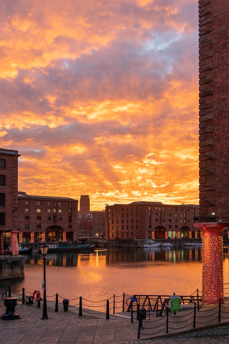 LiverpoolVista's tweet image. Good morning. Royal Albert Dock, #Liverpool at dawn.