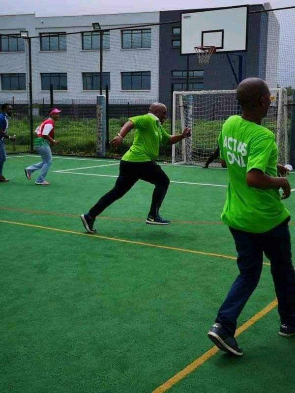 GreenActionSA's tweet photo. Morning actioners, let's go out today wearing our regalia. Whether a cap, a t-shirt or a jacket. Let's show it off with pride. Let's take it anywhere today! https://t.co/Ke8ntxyp6A