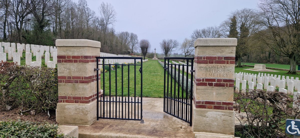 ayr1916's tweet photo. #Ayr
#AyrshireOnTheSomme
#Contay British Cemetery
Final resting place of Pte John McBride from Ayr.
6272 4/5th Bn Black Watch
DOW 14th Nov/16 at 49th - 9th Casualty Clearance Srations.
Thiepval fallen -
39th Div's attack on the Ancre Heights 1st Oct - 11th Nov was now renewed https://t.co/IIlzA5awBb
