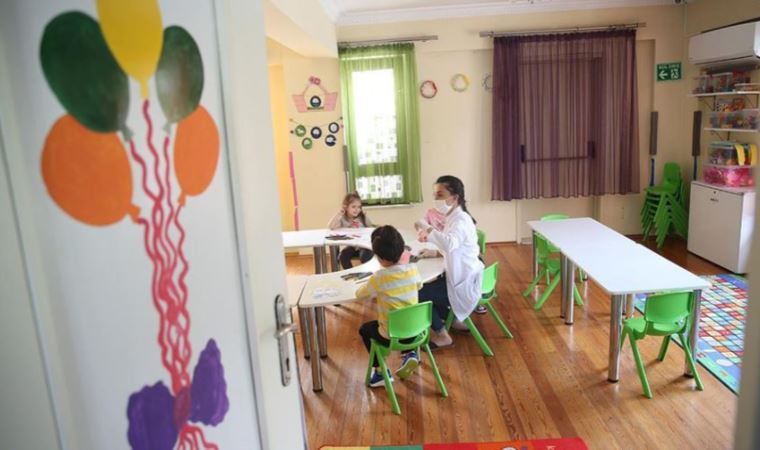 Öğretmenlerden tepki: 45 bin açığı 3 binle mi kapatacaksınız!
cumhuriyet.com.tr/egitim/ogretme…
