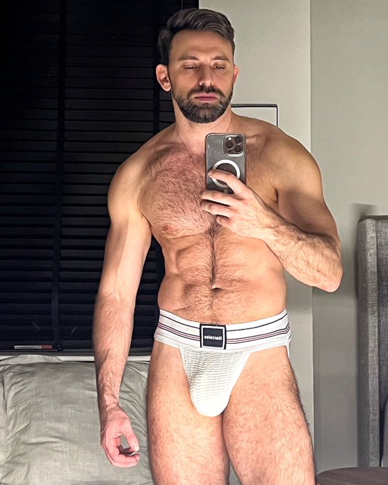💦 🐽 https://t.co/CrD2DdGzpM<a href="/tag/tgif"class="tags"><span>#tgif</span></a>
