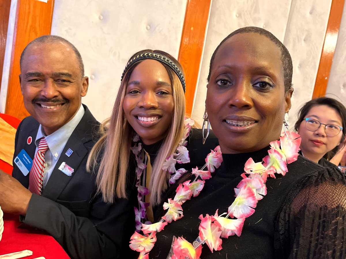 #BlackExcellence #BlackLeaders What an honor to support our #AAREA friends in Philly. Congrats, Madame President Rose Yuan and Board. #WeSupportOneAnother #PARealtors #PhotoBombed