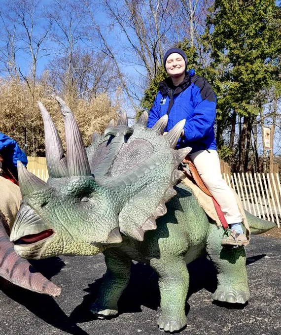 happy #TransDayOfVisibility my friends!!! i am a transmasc-ish nonbinary boygirl working my dream job as a graphic designer for an AZA-accredited zoo. i draw animals at work and i draw animals at home and this will never change 