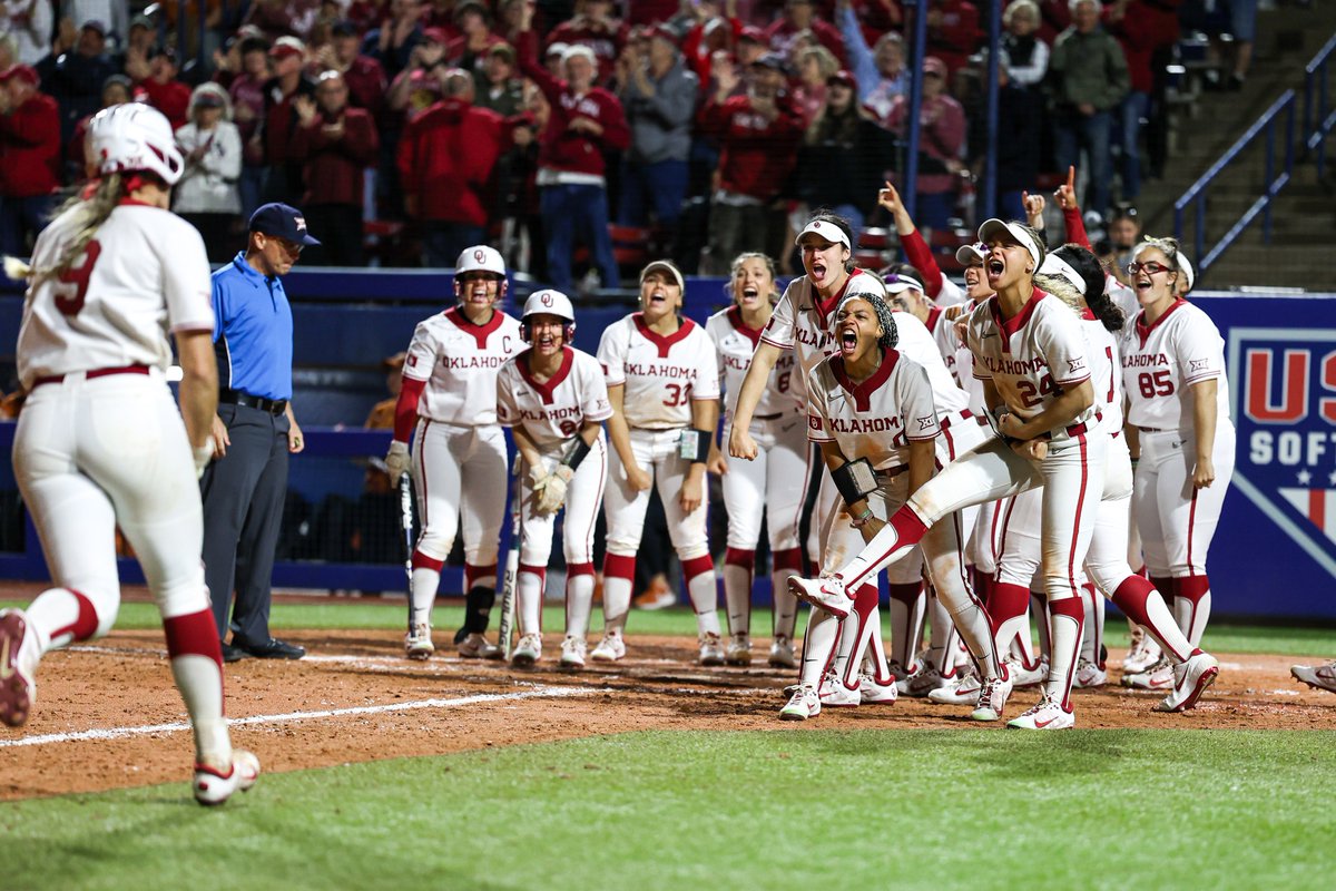Oklahoma Softball on Twitter "𝐖𝐡𝐚𝐭 𝐚 𝐧𝐢𝐠𝐡𝐭 🤩 Sooners beat Texas in