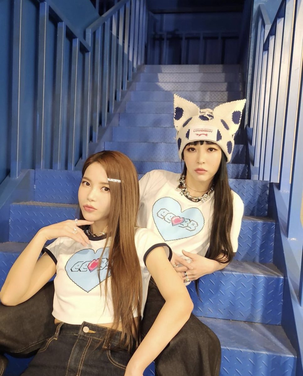 moonbyul rev tweet media