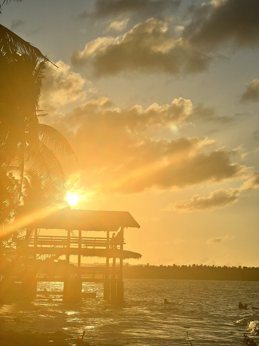 MasterBert28's tweet photo. My kind of sunsets https://t.co/xUic9dOEEO