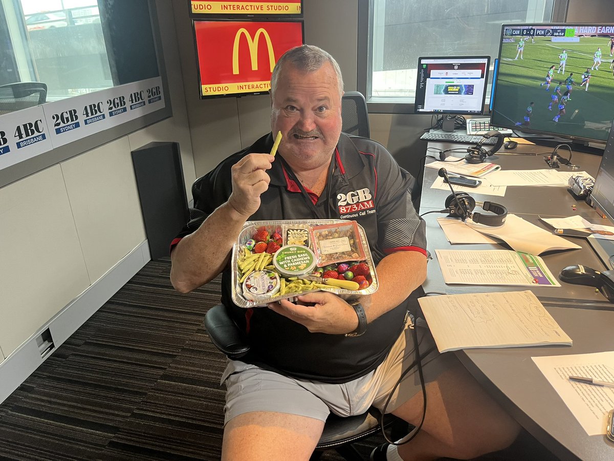 aaroneastgate's tweet photo. Jeez! No wonder they call you The Big Marn! Something! @therealbigmarn #bulge #packingheat #moreton https://t.co/WvHdKTPD5u