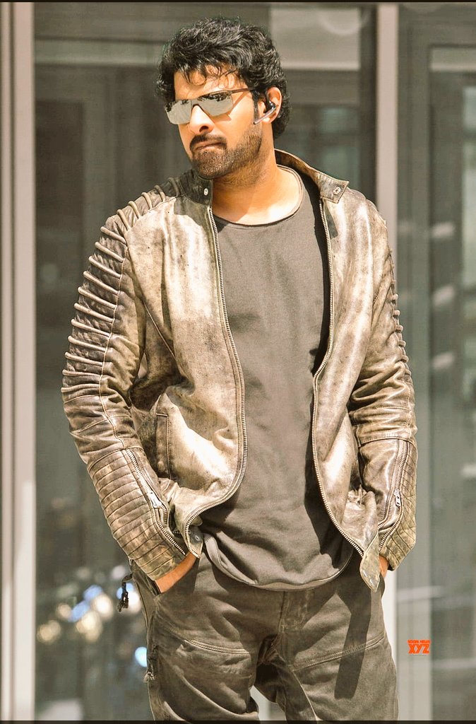 AsAditya17's tweet photo. #Salaar bhout 70cr whopping overseas theatrical rights price 👿👿👿🔥🔥🔥🔥🔥
#Prabhas 🤴 #violentman #persanthneel #Homblefilms https://t.co/P8o2ahfpYm