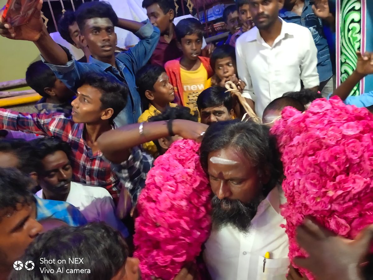 srirankam's tweet photo. இன்று திருவள்ளூர் மாவட்டம் திருவாலங்காடு &amp;பழையனூர் வடராண்யேஷ்வரர் கோவில் திருவிழாவில் சமநீதி போராளி அண்ணன் @KKSelvakumaroff அவர்கள் கலந்து கொண்டு சிறப்பித்த போது...

#திருவள்ளூர்_மாவட்டம்
#தமிழர்_தேசம்_கட்சி
#வீரமுத்தரையர்_முன்னேற்ற_சங்கம் https://t.co/geRYLkynaU