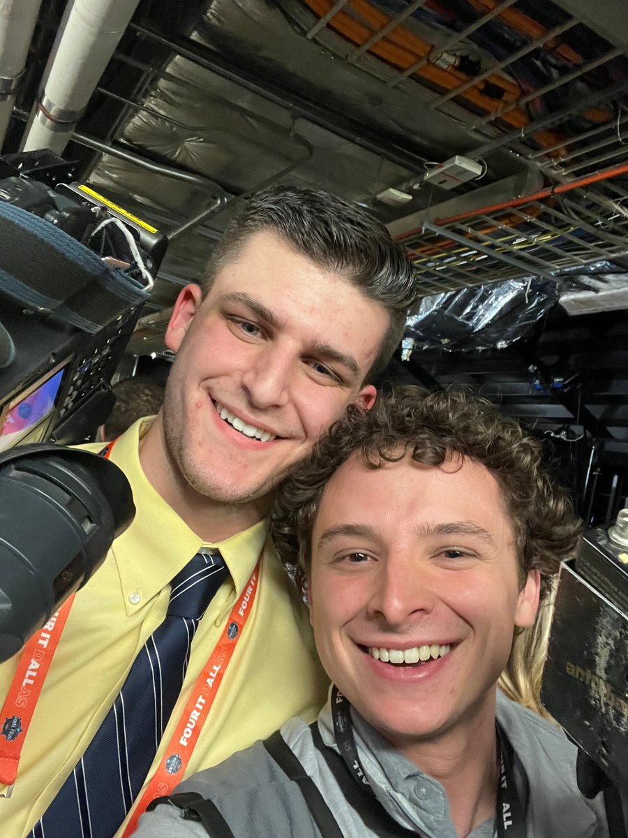 Recent @ScrippsOU grads cover #FinalFour2023:

L: Sports Anchor @CurtisFeder_ @iowasnewsnow in Dallas at Iowa vs South Carolina women’s semi-final
(Feder graduated OHIO U DEC22, @LovelandTigers ’19)

R: @LaterzaWilliam for @NCAA Digital
(OHIO U Class of ’22, @MasonHSComets)