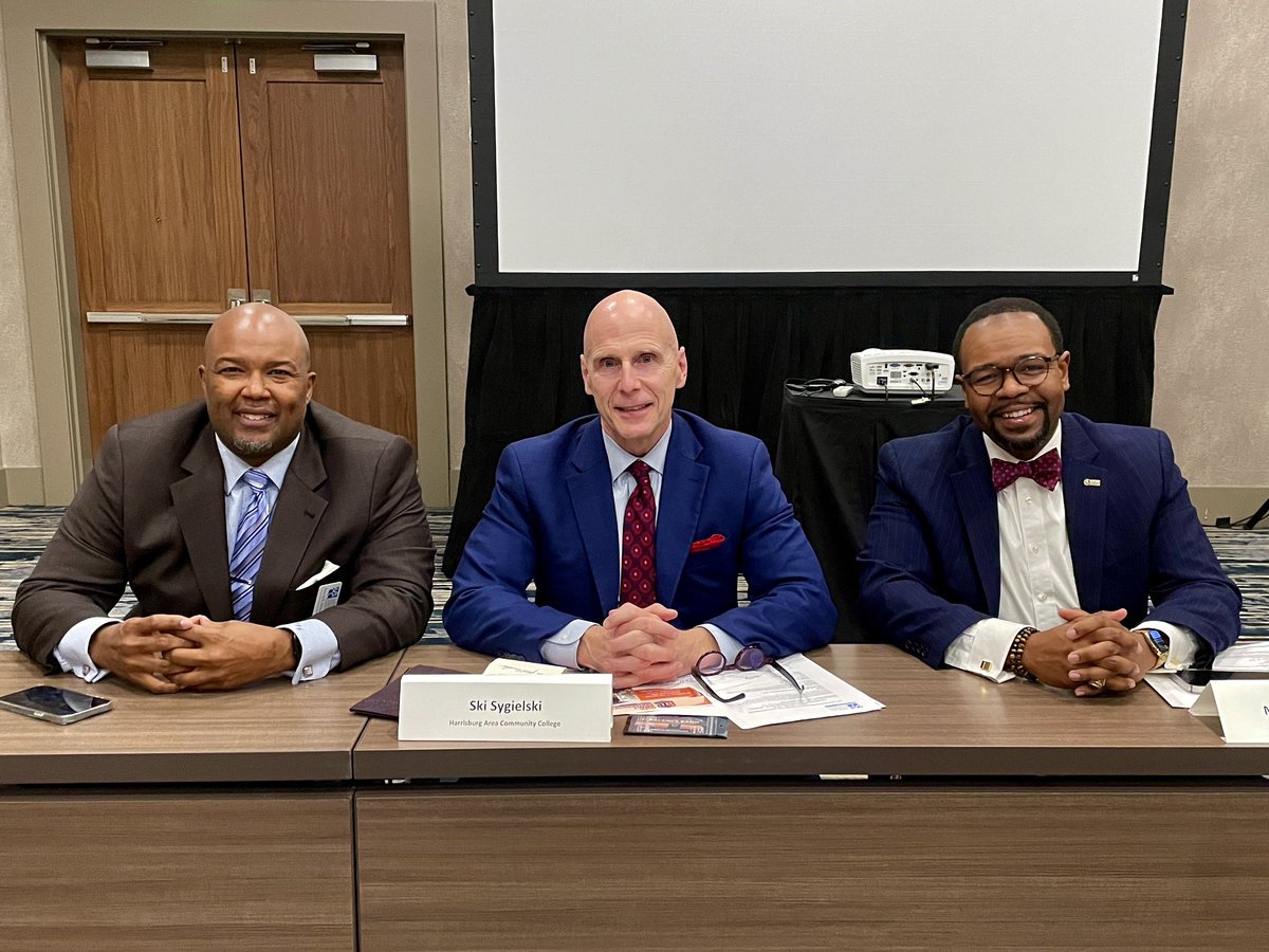 As outgoing chair of @Comm_College infrastructure & transformation commission, I thank my co-chair @ItsDrMordecai 4 his brilliance & staff support, @RJohnsonJrCPA & @DavidBaime who ensured our mtgs were insightful & engaging. We heard fr @AnneELundquist @hope4college @HACC_info