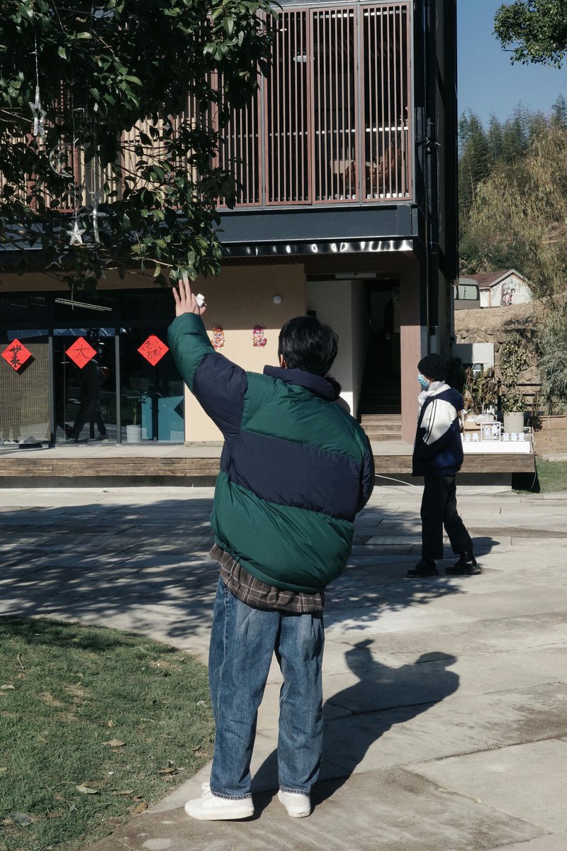 CdramaL's tweet photo. 「📷 | UM QUERIDO! O ator #ZhangXincheng se despede da variedades #OurInn com novas fotos
https://t.co/oPS2BMx4df