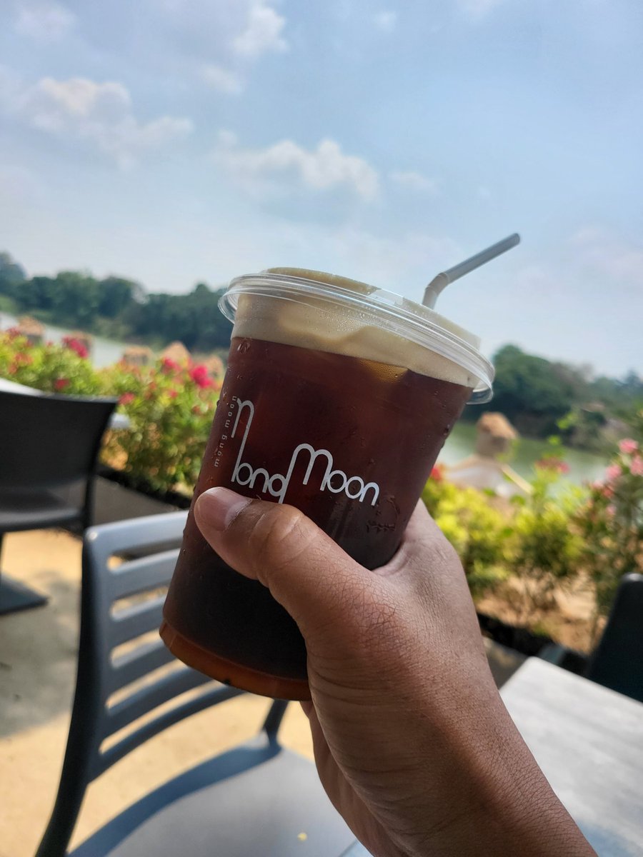 tik_pca's tweet photo. ขี่รถมาหากินกาแฟ 🤣
.
.
.
#ออกไปท้าทายทำไมต้องรอ
#WaitForNoOne
#ADV350 https://t.co/ZVuKvVpyCP