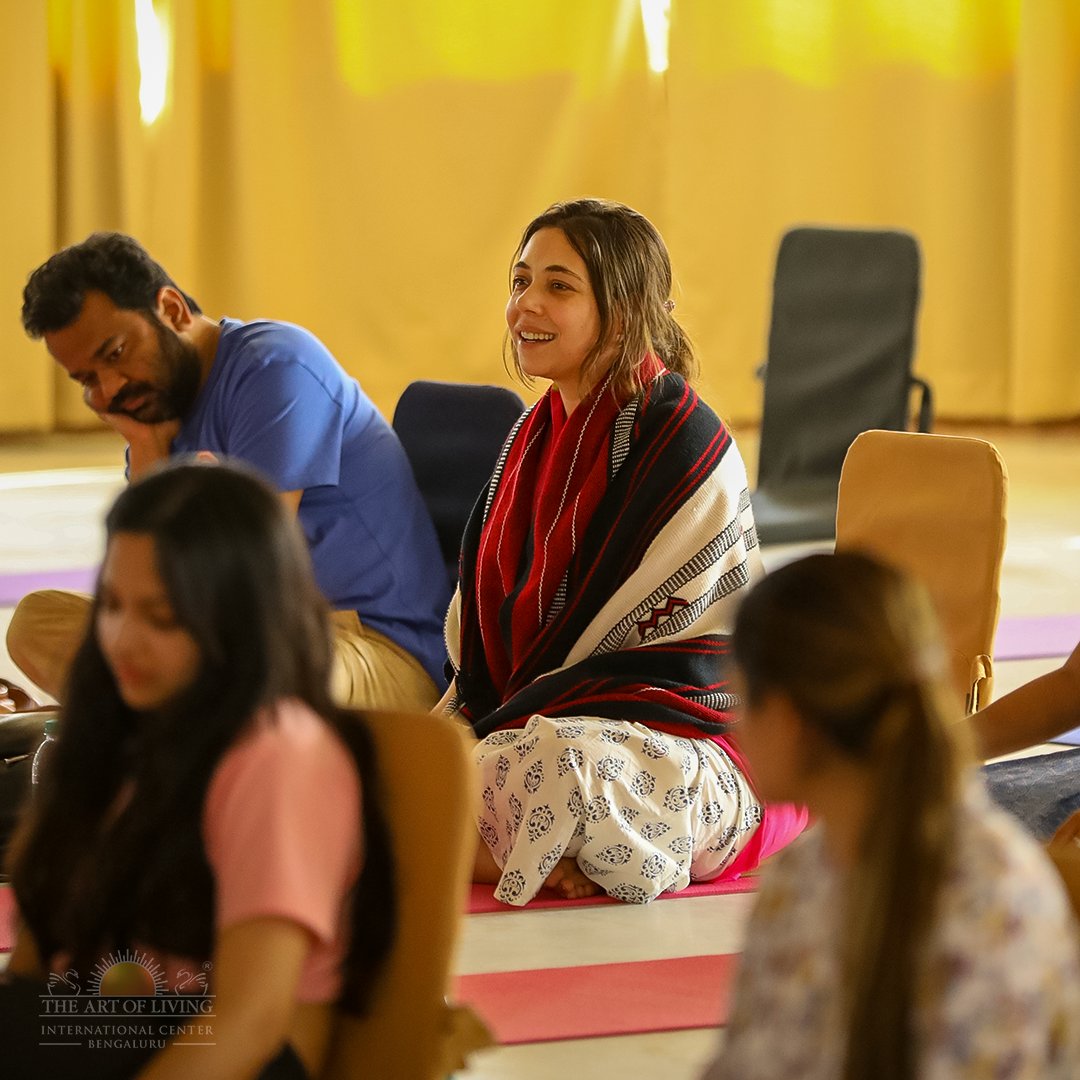 BangaloreAshram's tweet image. The Art of Living International Center, Bengaluru hosted its first-ever unique gathering of over 40+ social media creators and influencers.

The creators underwent the flagship @ArtofLiving Happiness Program as well as experienced fun activities and wellness sessions!