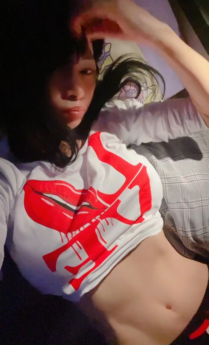 RealBaiLing's tweet photo. Do t forget to Click the link on my bio 👍😛🎞 or here https://t.co/NS8PzGr5E6 post did not go through in the high air sky me on the #flight #makeupfree luckily I got a #sleepingbed can relax a bit 10pics haha which one do you like?  #bailingmovie #白靈 #白靈電影 #hollywood #abs https://t.co/Amv50VOdpo