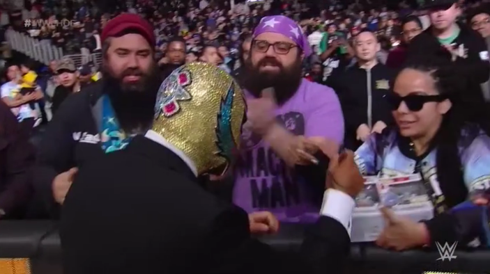 tybalchief's tweet photo. this is toxic greed at it's finest!!!
how are you gonna put @reymysterio on the spot like this SECONDS after his amazing HOF speech?!?! so either he signs your 2 funkos or says no while the world is watching?
i really hope you see this whoever you are!
#WWEHOF #WrestleMania #WWE https://t.co/kuifcqJ7sm